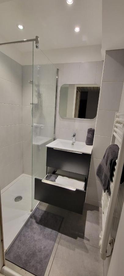 T2 Vue Mer Dans Residence Calme / T2 Sea View In A Quiet Residence Bandol Εξωτερικό φωτογραφία